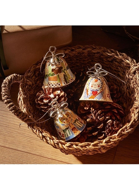 ALESSI Новогоднее Рождественское украшение колокольчик HOLY FAMILY 01 JESUS, форма Младенец Иисус, дизайнерская елочная игрушка из фарфора, 8,5 см, ручная роспись, премиум качество, MW40 1