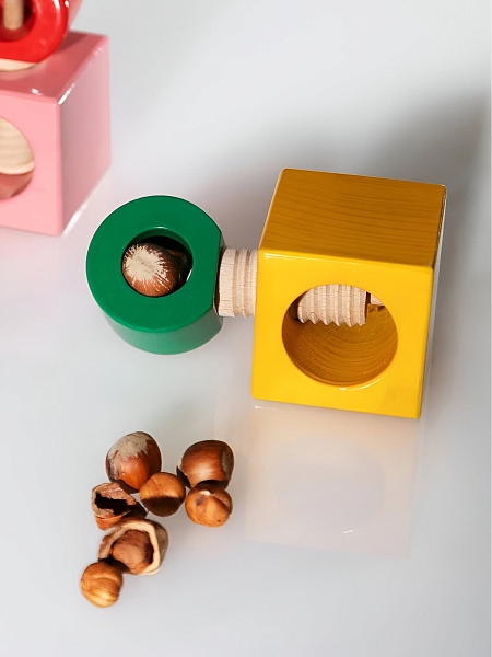 ALESSI Орехокол TWERGI, дерево, арт. ES20 1, зеленый/желтый