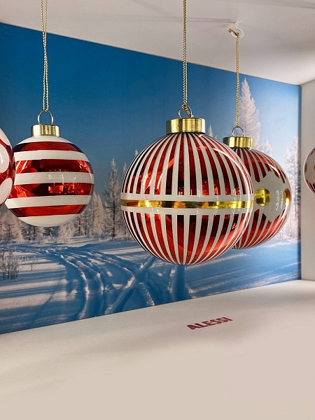 ALESSI Новогоднее Рождественское украшение шар DELIGHT. Дизайнерская елочная игрушка, стекло, 9 см, ручная роспись, NZ04 4