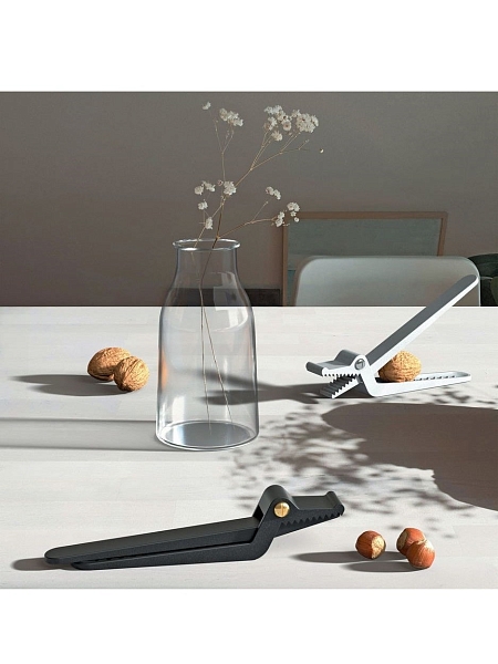 ALESSI Орехокол SWEETHEART JHT03 B, черный