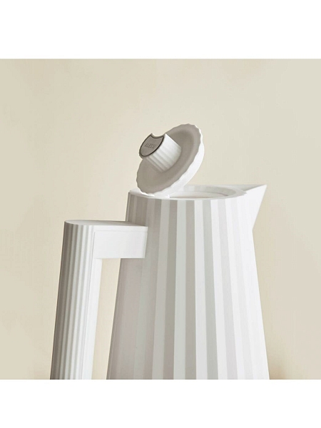 ALESSI Электрический дизайнерский чайник 1,7л PLISSE. Форма плиссе, MDL06 W, белый